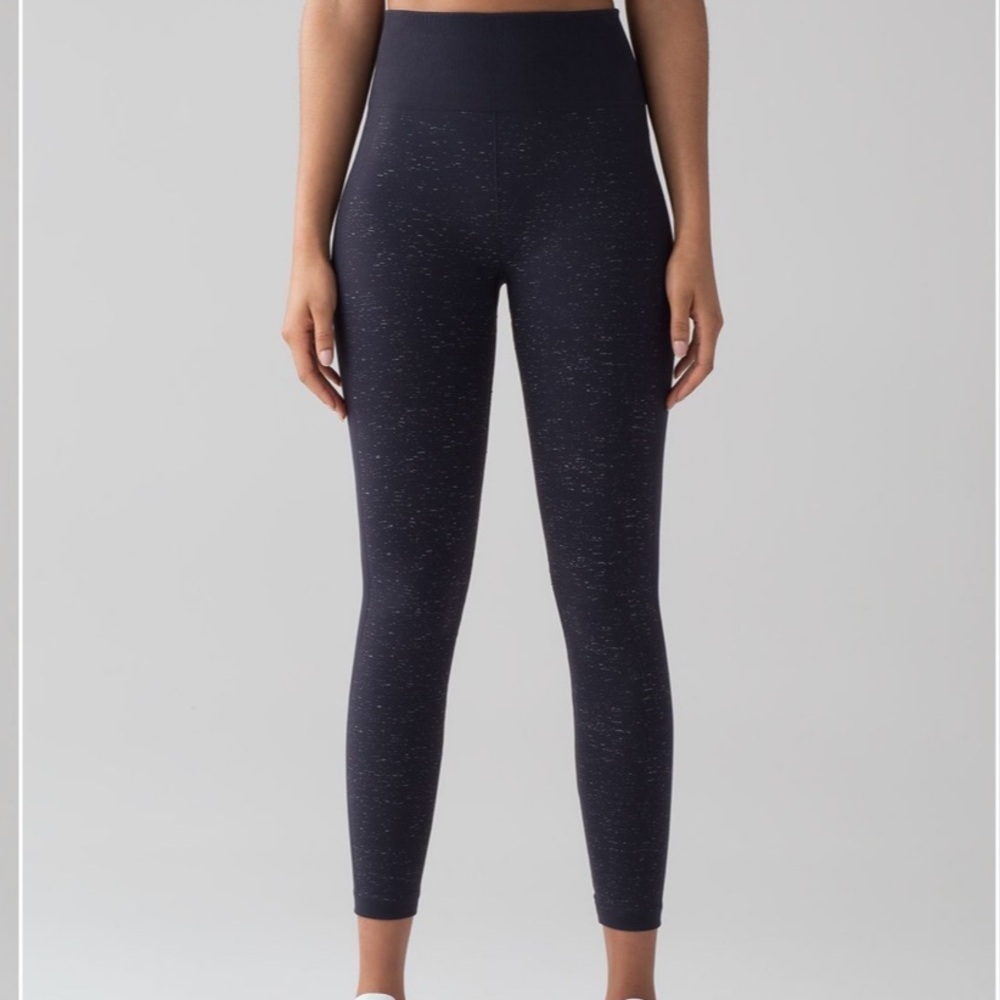 Lululemon Free To Flow 7/8 Tight Seamless Legging